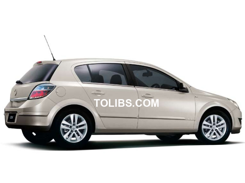 Holden Astra CDX 5 door hatch Spesification and feature